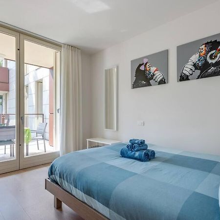 Easylife - Modern And Spacious Apt In Fiera City Life Milan Bagian luar foto