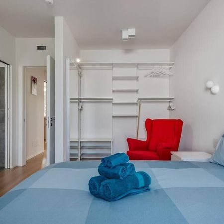 Easylife - Modern And Spacious Apt In Fiera City Life Milan Bagian luar foto