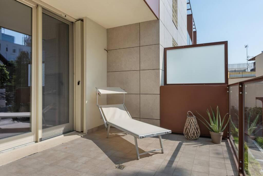 Easylife - Modern And Spacious Apt In Fiera City Life Milan Bagian luar foto