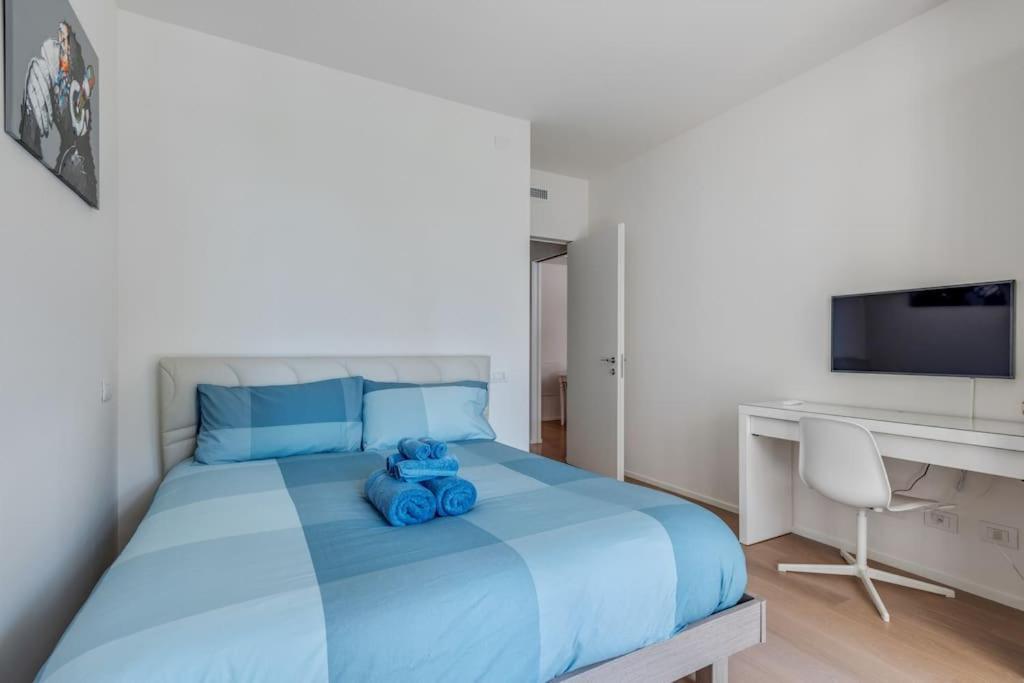 Easylife - Modern And Spacious Apt In Fiera City Life Milan Bagian luar foto